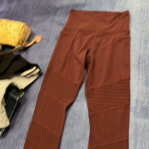 Maroon athleta Moto leggings.